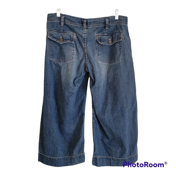 NWT Calvin Klein Wide Leg Low Cut Capri Jeans - Picture 2 of 7